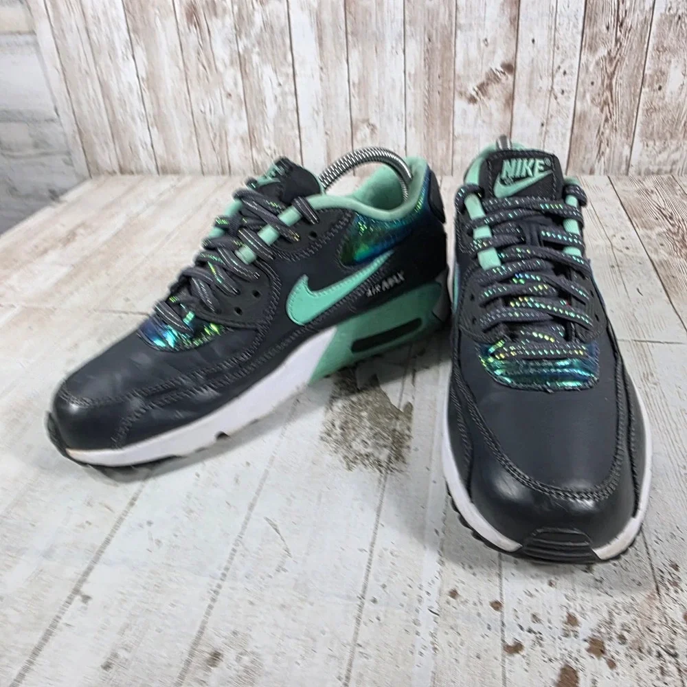 Nike Air Max 90 Black Mint Green Iridescent Oil Slick  859633-001 7Y/8.5W